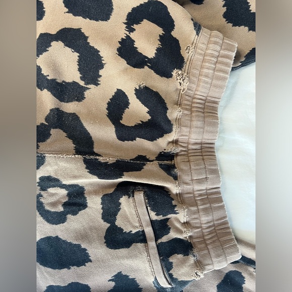 Pistola Leopard Print Lounge Set [Sz. S] - Picture 13 of 13